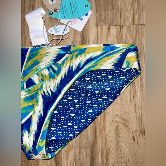 NWT 𝚁𝚎𝚟𝚎𝚛𝚜𝚒𝚋𝚕𝚎 𝑷𝒓𝒂𝒏𝒂 𝑡𝑟𝑜𝑝𝑖𝑐 𝑝𝑎𝑛𝑎𝑚𝑎 𝐵𝑟𝑒𝑦𝑎 𝑏𝑖𝑘𝑖𝑛𝑖 𝑏𝑜𝑡𝑡𝑜𝑚 - Picture 6 of 13